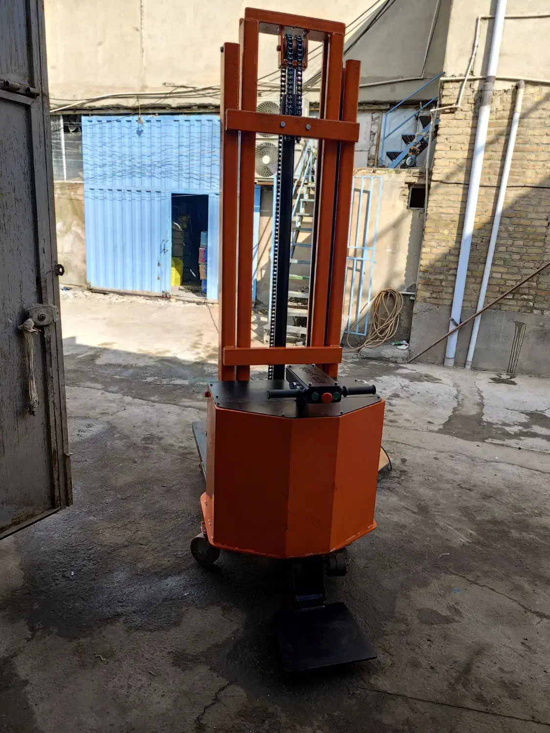 تولیدی بالابر هیدرولیکی|ماشین‌آلات صنعتی|چهاردانگه (تهران), |دیوار