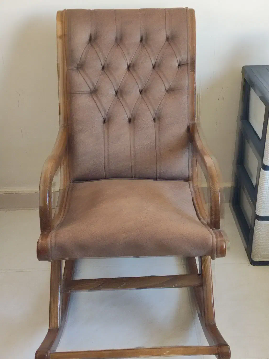 صندلی راک|صندلی و نیمکت|سنندج, |دیوار