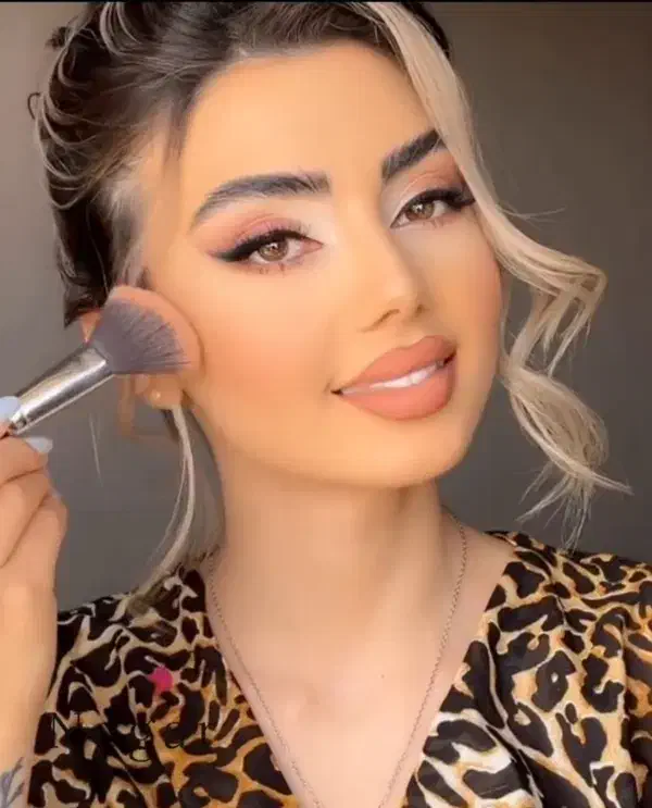 میکاپ|خدمات آرایشگری و زیبایی|کاشان, دشت چال|دیوار