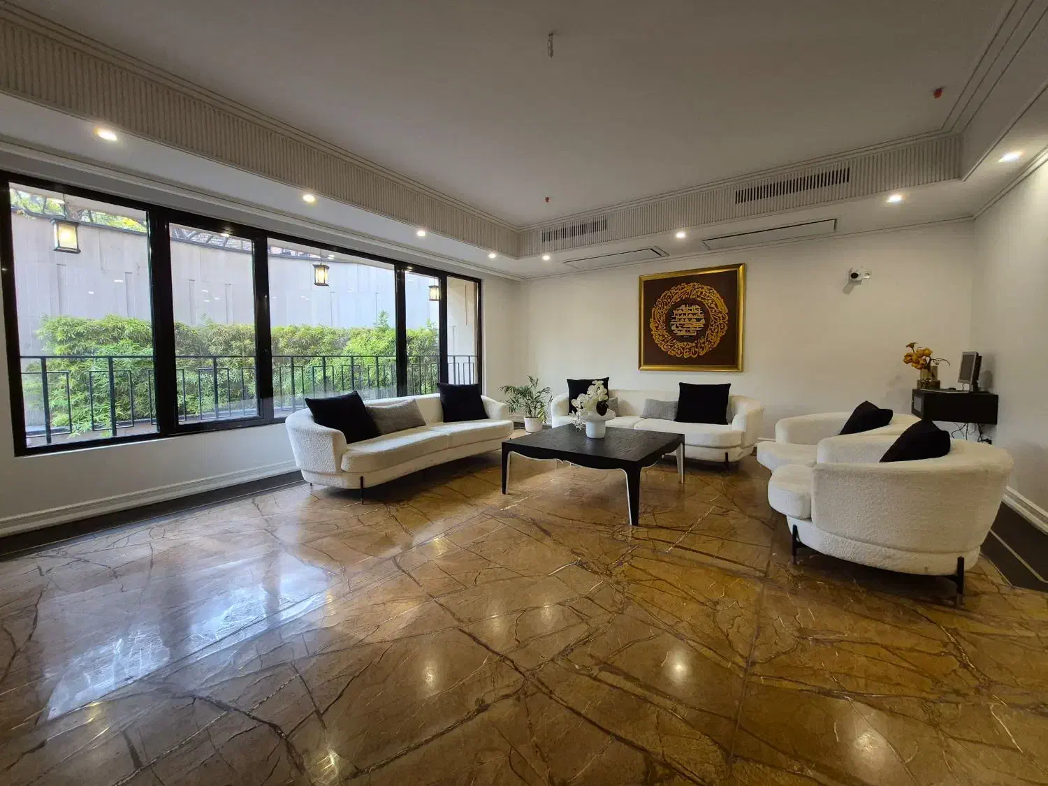 ۲۵۰متر۳خواب ۱ مستر شیک میدان احتشامیه