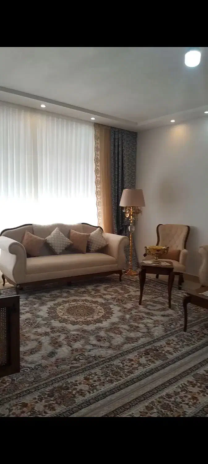 مبل مدرن 8نفره جهیزیه عروس درحدنو|مبلمان خانگی و میز عسلی|مشهد, اسماعیل آباد|دیوار