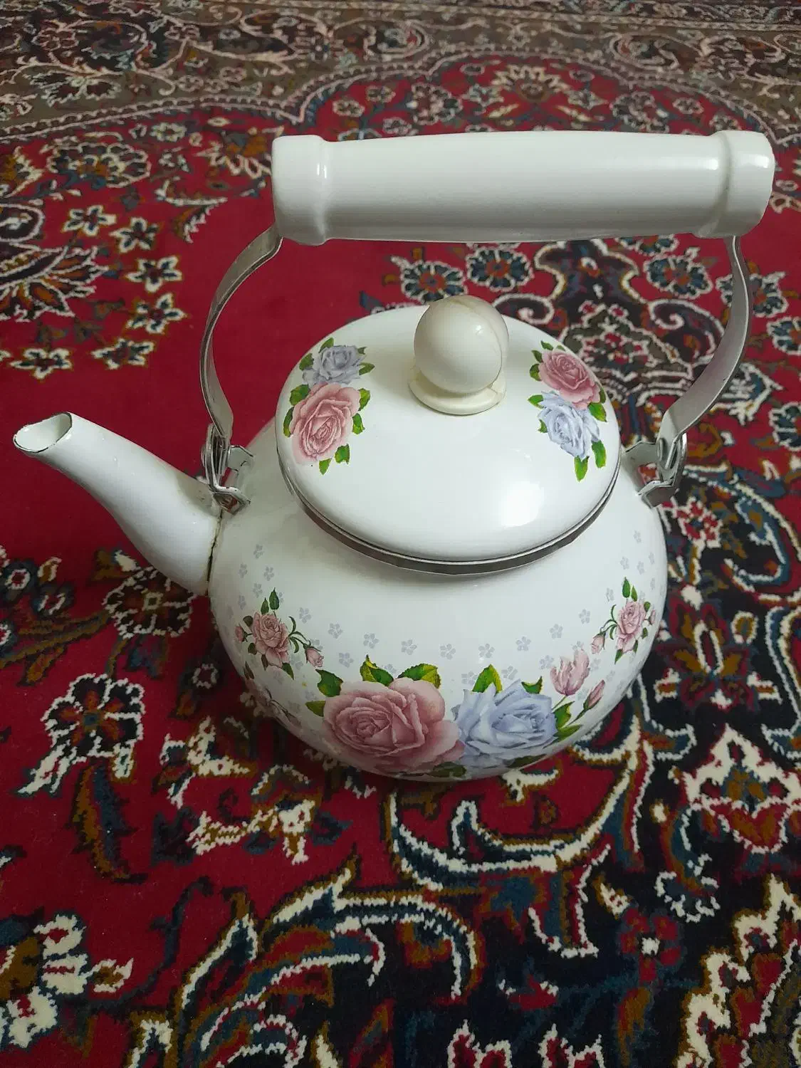 کتری آب جوش تمیز درحدنو دراصفهان خیابان جی|قوری، کتری، قهوهساز دستی|اصفهان, ارداجی|دیوار