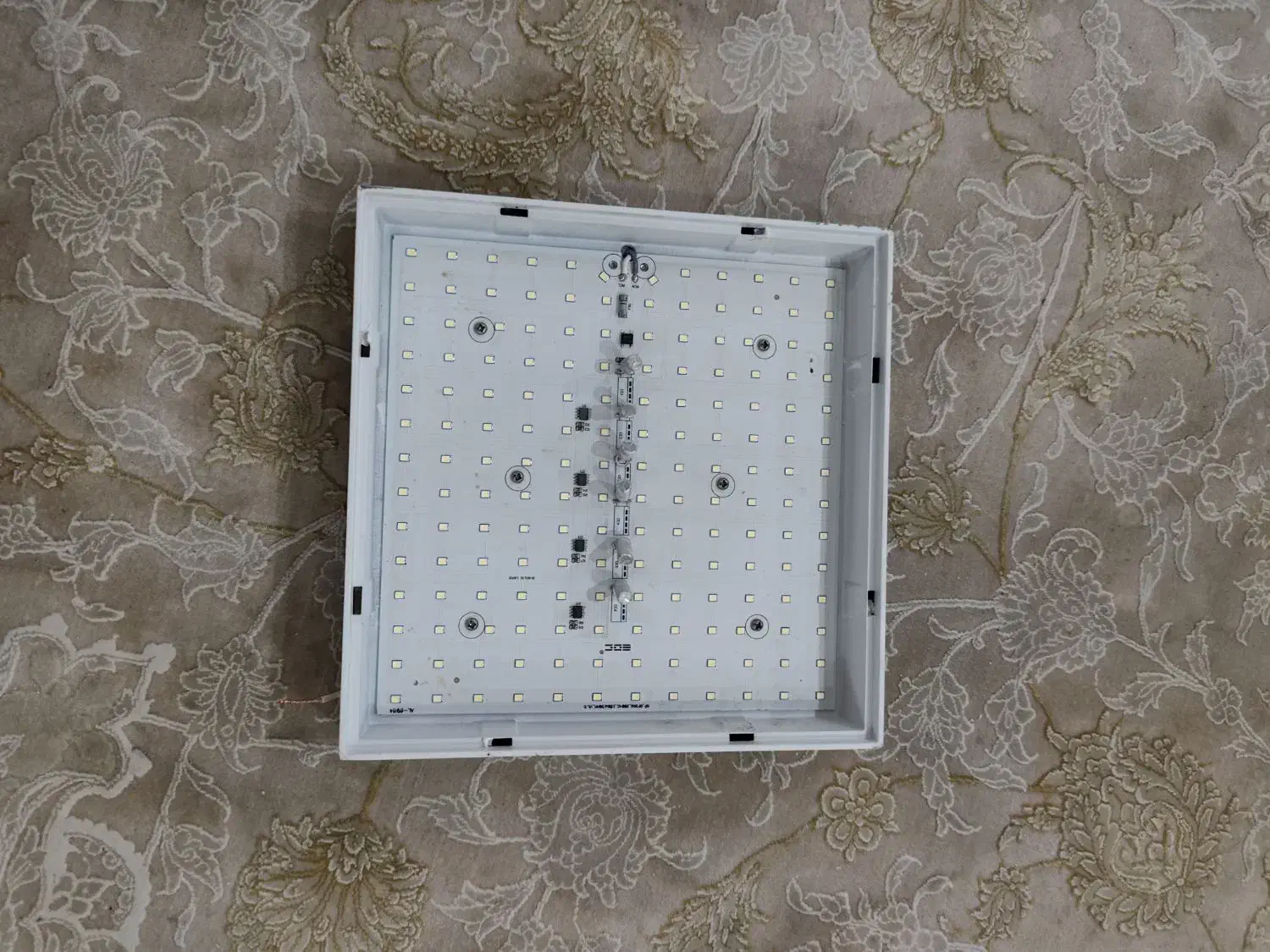 لامپ|لامپ و چراغ|رشت, خمیران زاهدان|دیوار