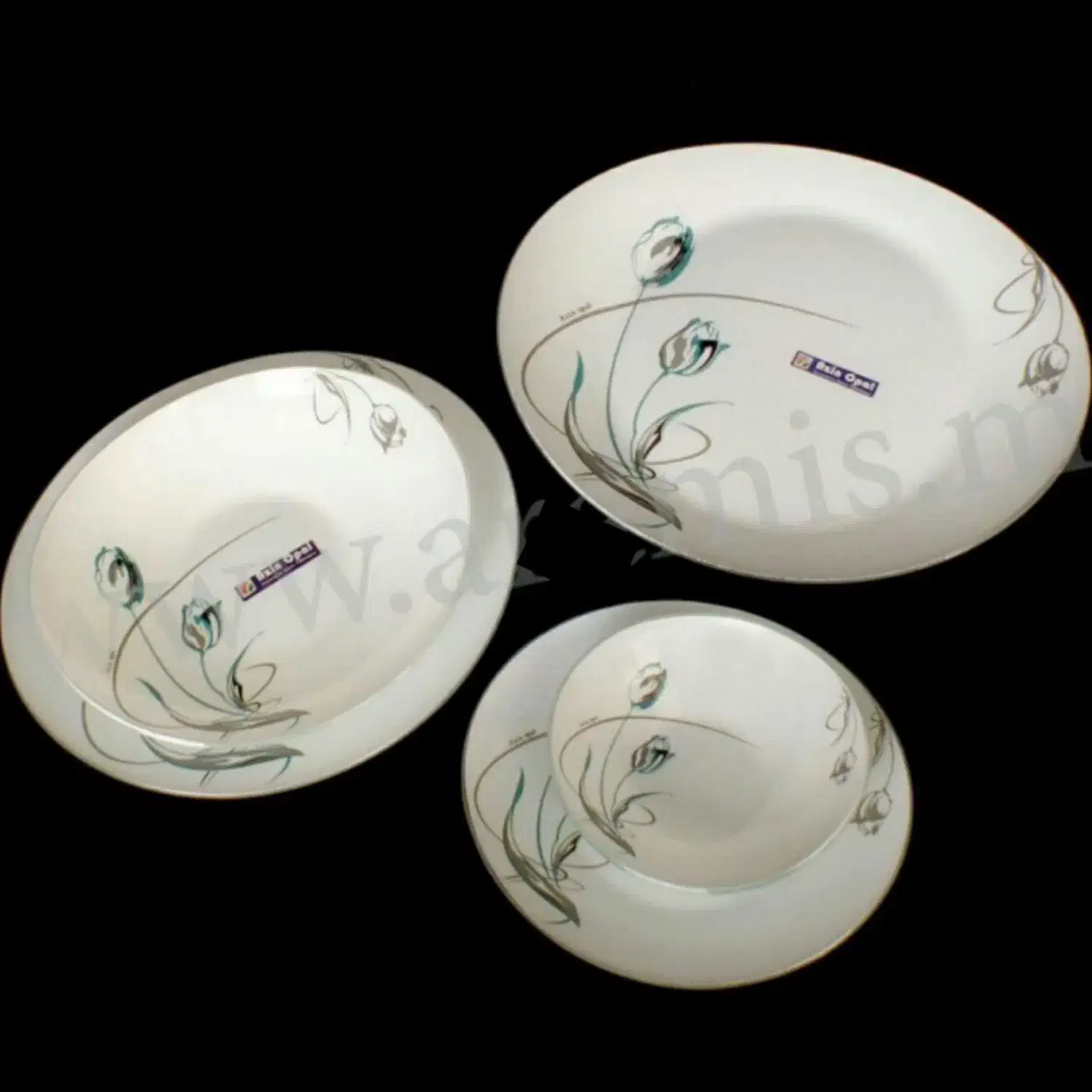 سه دست سرویس غذاخوری|ظروف سرو و پذیرایی|شیراز, محراب|دیوار