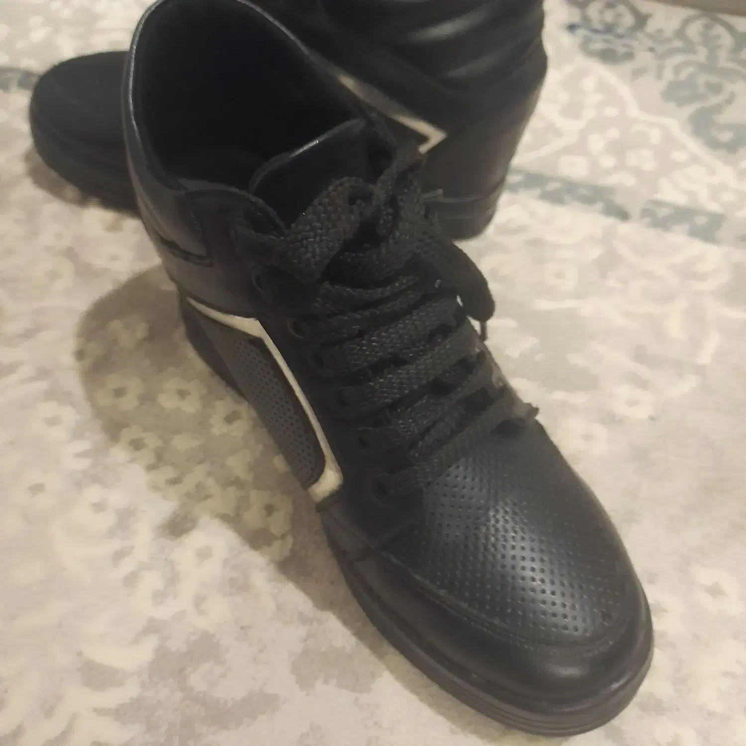 کتونی  زنانه کاملا نو سایز ۳۸|کیف، کفش، کمربند|هشتگرد, شهرک راه آهن|دیوار