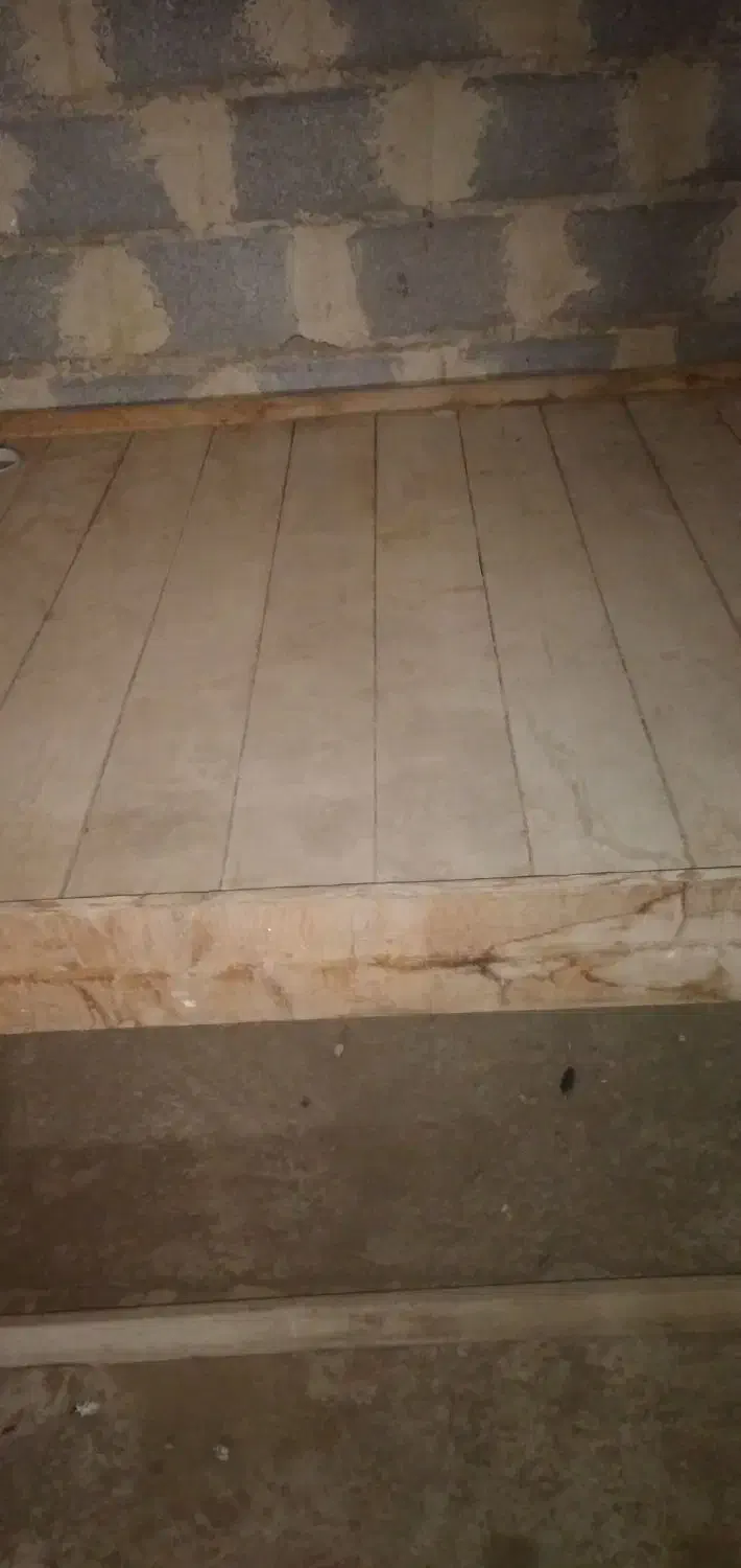 میز کاربرای پاک کردن بادام وفندق آجیل|میز تحریر و کامپیوتر|آستانه اشرفیه, |دیوار