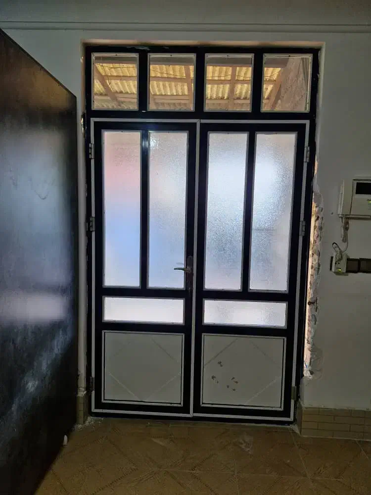 درب ورودی ساختمان آلمینیومی|مصالح و تجهیزات ساختمان|چاف و چمخاله, |دیوار