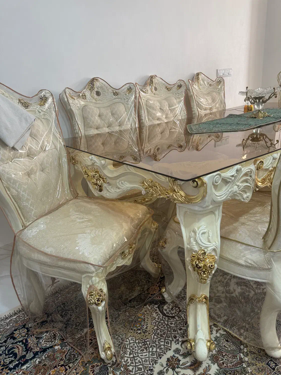 میزناهار خوری ۸ نفره|میز و صندلی غذاخوری|قرچک, میرزائی جنوبی|دیوار