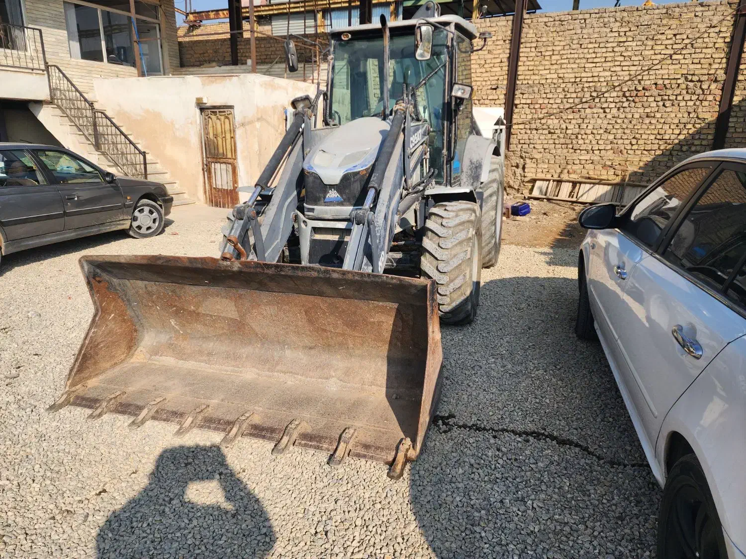 بیل‌بکهو ارکا|خودرو سنگین|فلاورجان, |دیوار