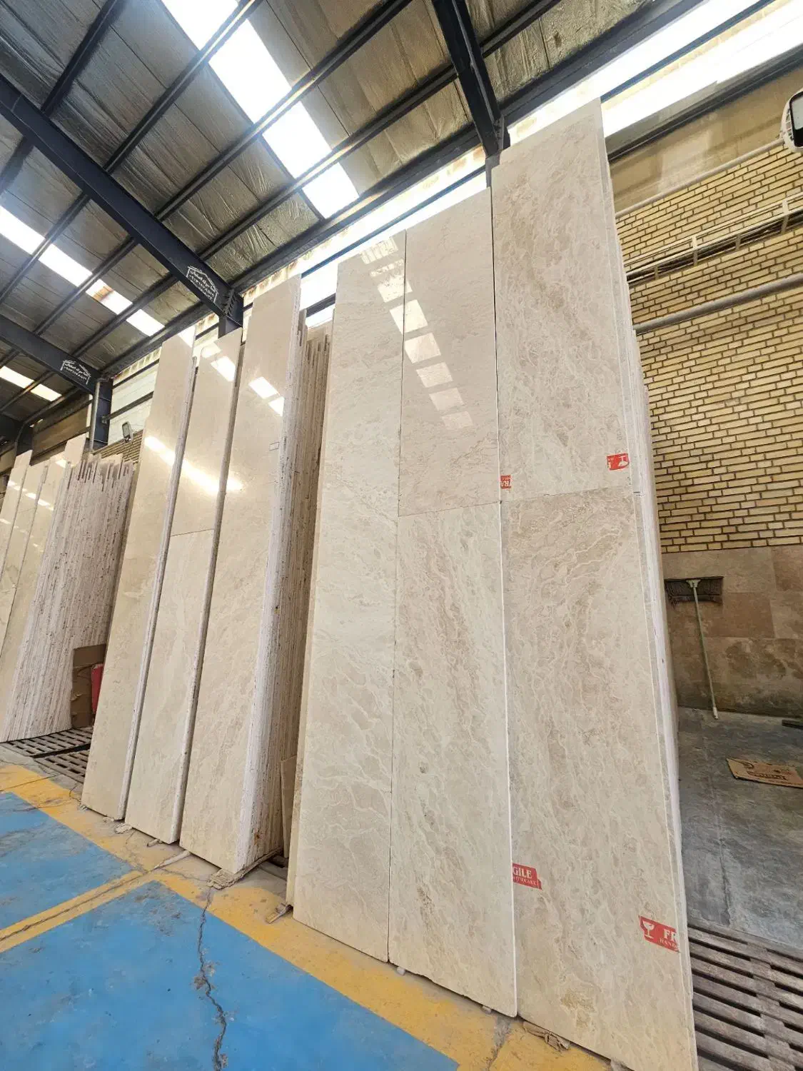 سنگ سوپر  برای پروژه ای ک اسمش موندگار میشه|حراج|سیرجان, |دیوار