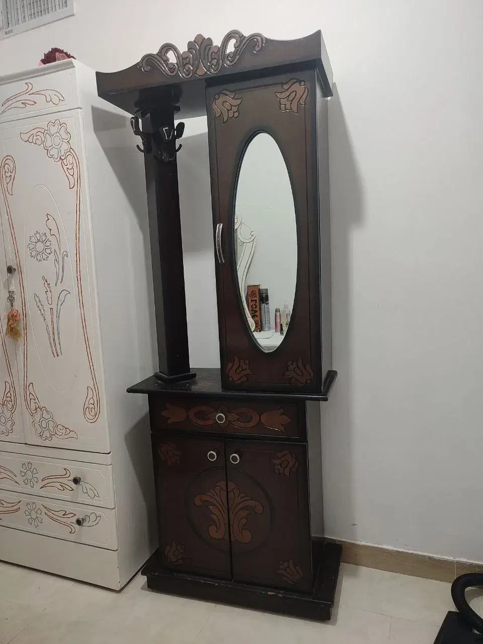 جاکفشی ایستاده|جاکفشی، کمد، دراور|بوئین زهرا, |دیوار