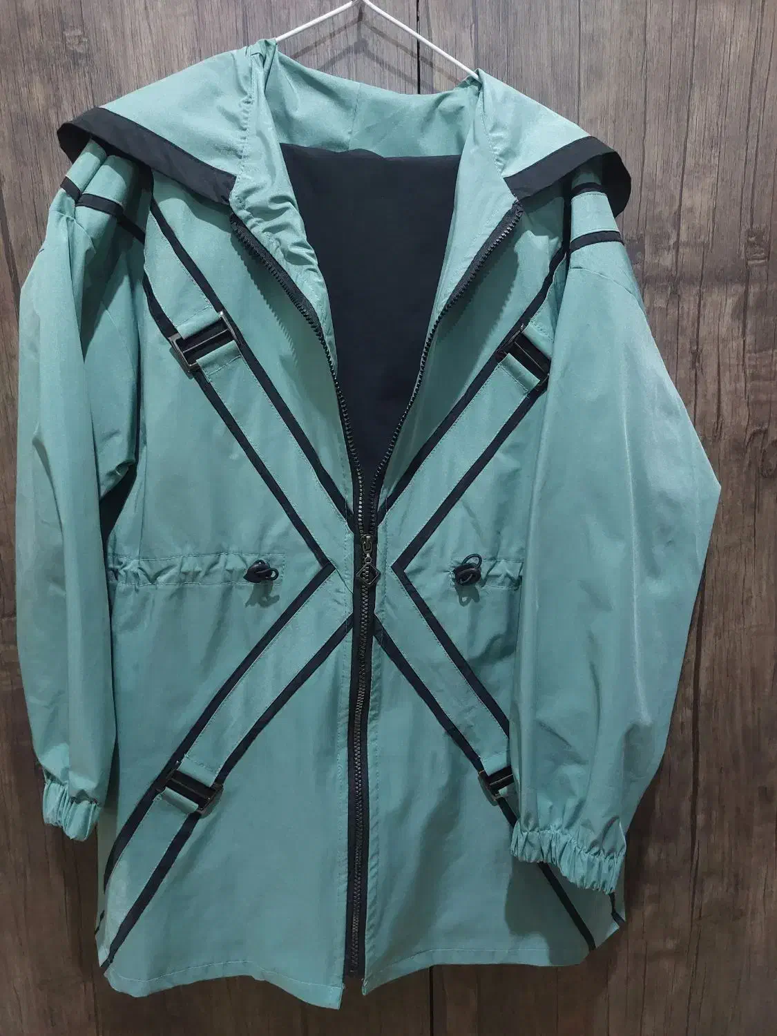 مانتو شلوار|لباس|رشت, پیرسرا|دیوار