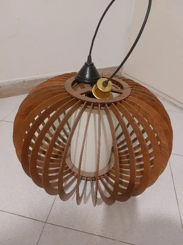 یک عدد لوستر چوبی|لوستر و چراغ آویز|رودهن, |دیوار