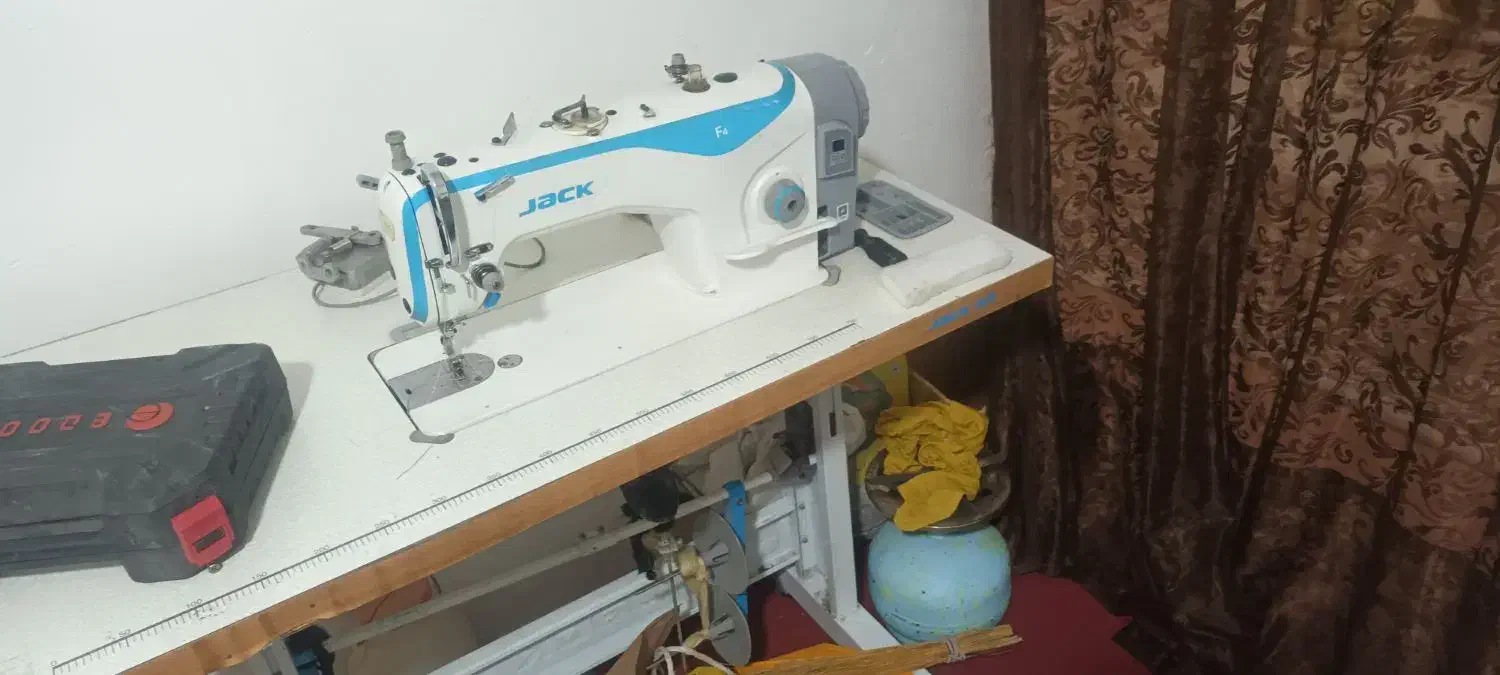 چرخ وسردوزخیاطی کارکرده درحدمناسب   ممنون تماس|چرخ خیاطی و ریسندگی|کرمانشاه, |دیوار