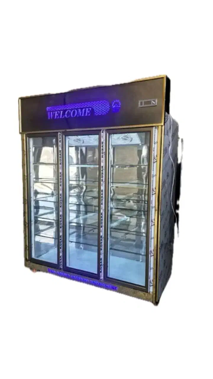 یخچال و فریزر صنعتی ایستاده ویترینی استیل ورنگی|فروشگاه و مغازه|اصفهان, بهارستان|دیوار