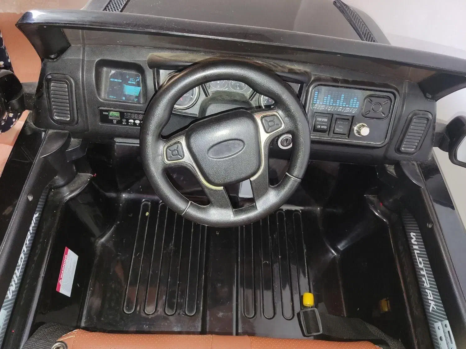 ماشین شارژی مدل فورد|اسباب‌بازی بچه|رشت, شالکو|دیوار