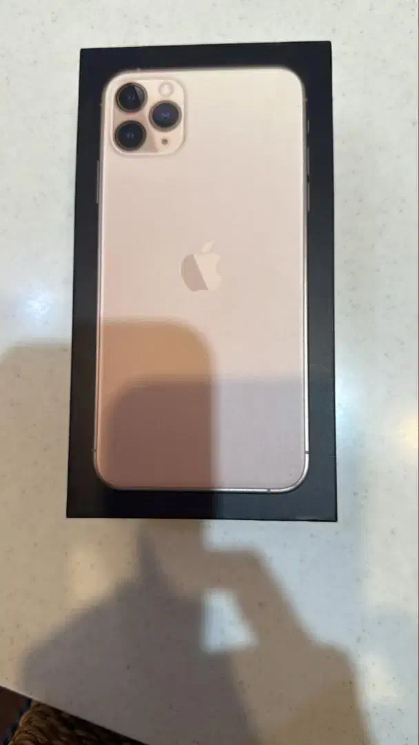 آیفون ۱۱ پرومکس تک سیم|موبایل|شیراز, شهرک ولیعصر|دیوار