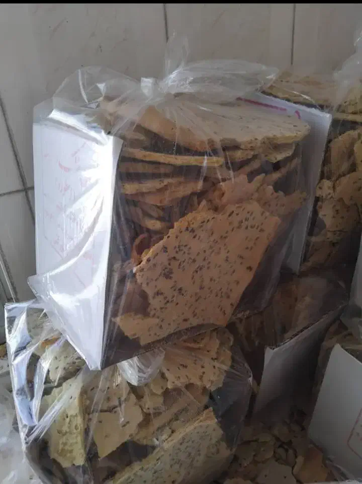 نان خشک یزد یک کیلویی|خوردنی و آشامیدنی|تهران, دولاب|دیوار