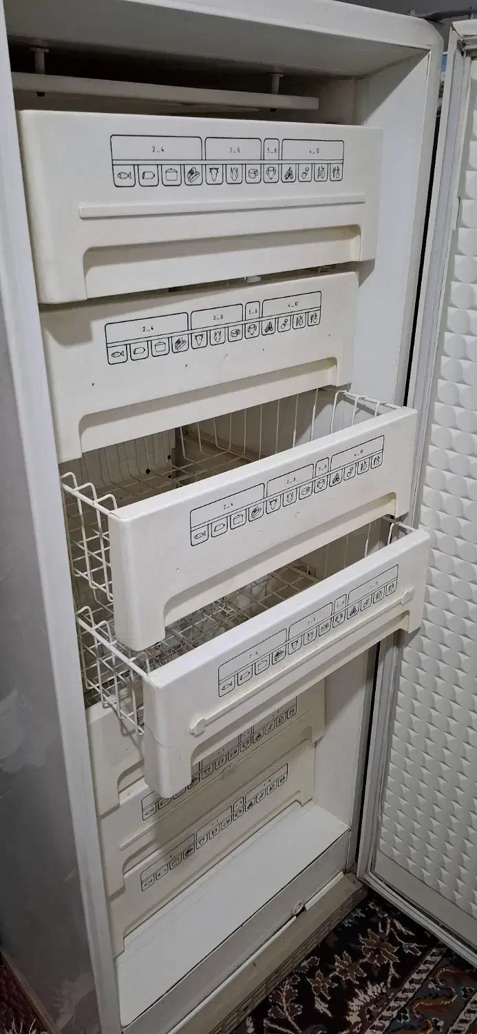 فریزر پارس قدیمی کاملا سالم  مثل ساعت کار میکنه|یخچال و فریزر|هریس, |دیوار