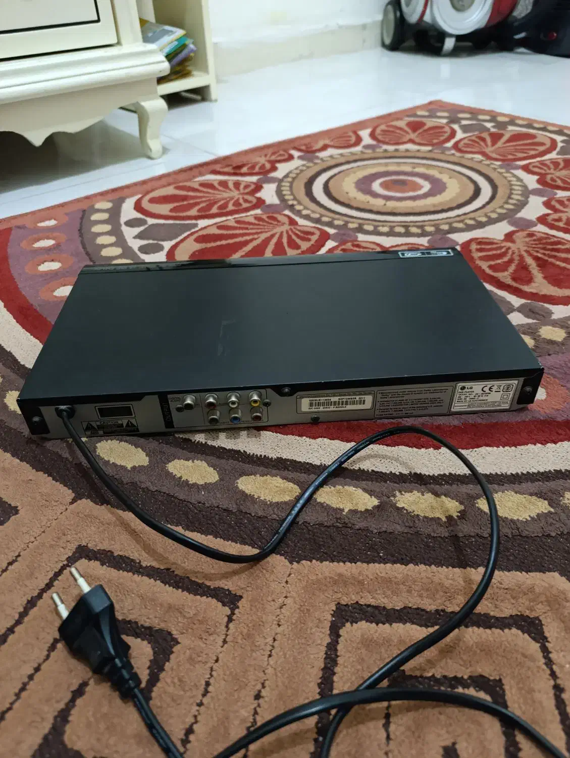 تلویزیون ۳۷ اینچ LG و یکدستگاه DVD LGفروشی|تلویزیون و پروژکتور|اندیشه, اندیشه فاز ۱|دیوار