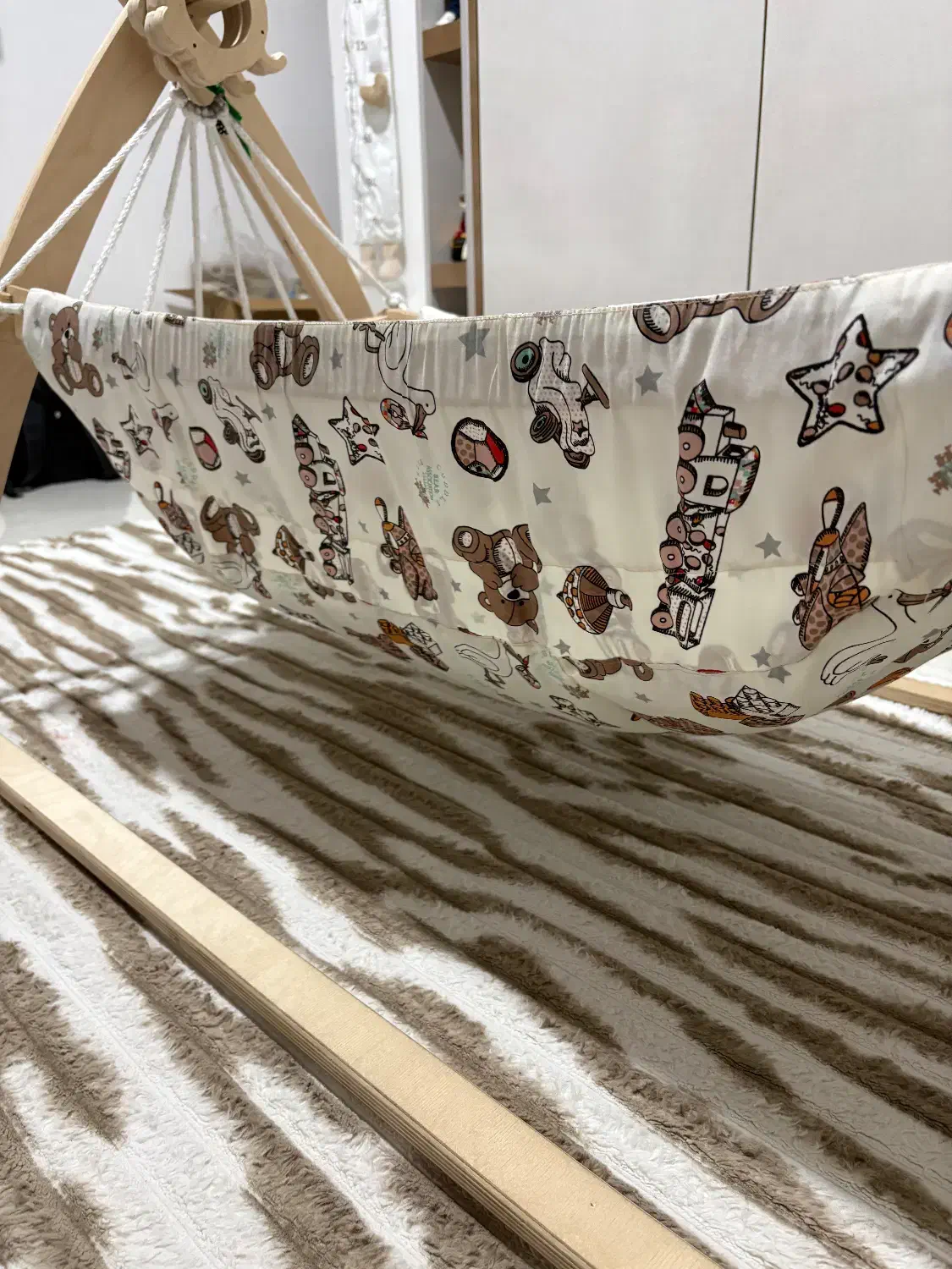 گهواره|تخت و سرویس خواب|شهرکرد, |دیوار