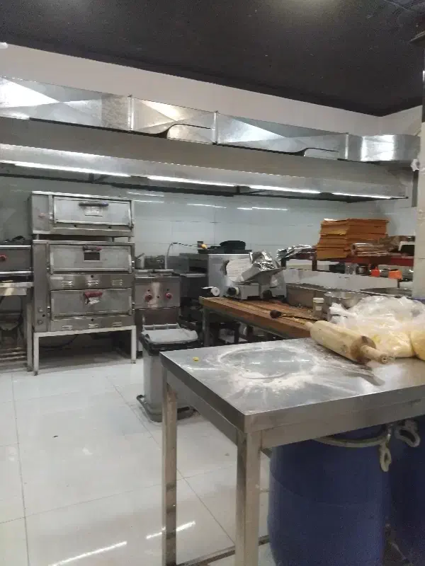 به یک نفر اشپز خانوم جهت کار در تهیه غذا|استخدام خدمات فروشگاه و رستوران|ارومیه, |دیوار