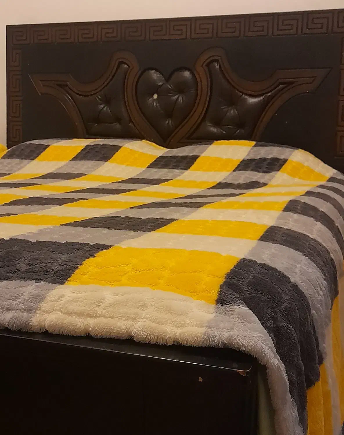 تخت خواب دونفره به همراه تشک|تخت و سرویس خواب|شهرکرد, |دیوار