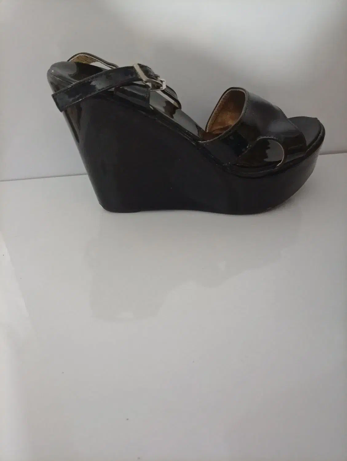 کفش|کفش و لباس بچه|سلماس, |دیوار