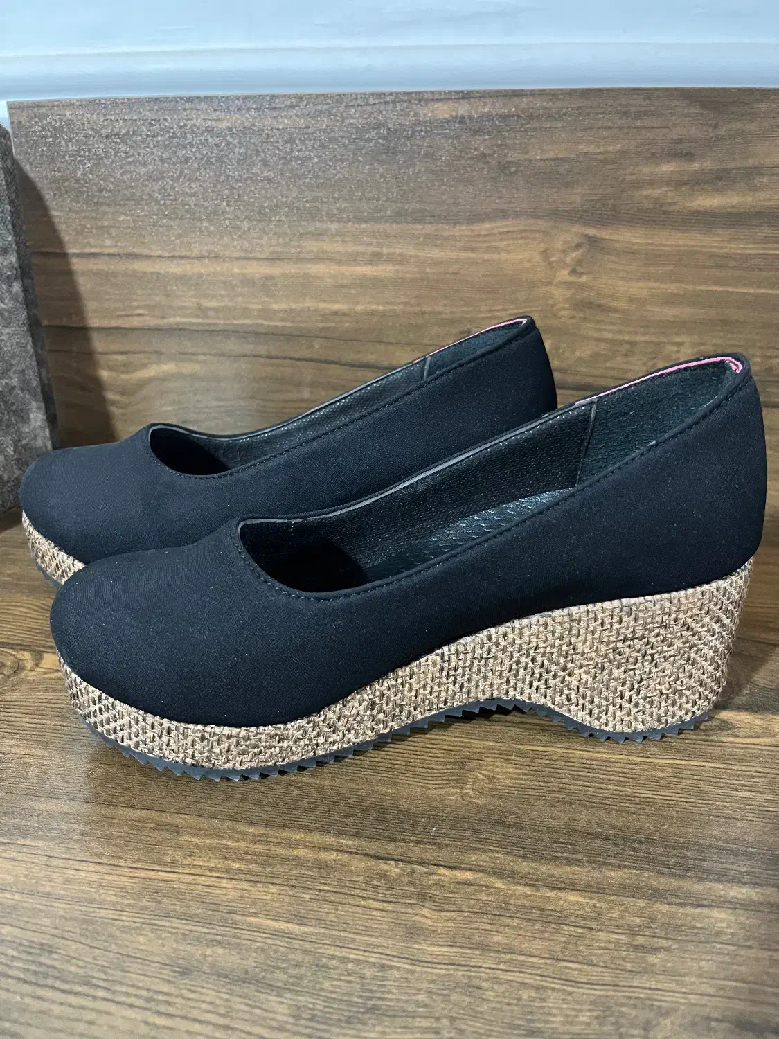 کفش و کیف|کیف، کفش، کمربند|یاسوج, |دیوار