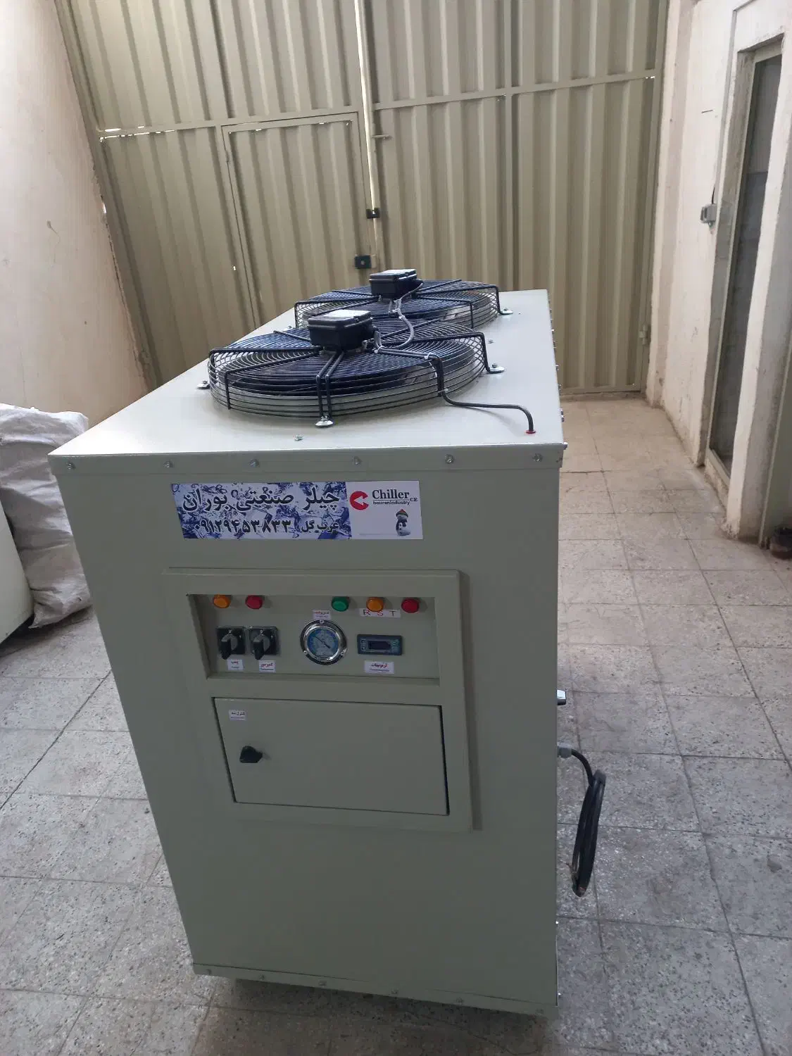 چیلر ۶ تن|ماشین‌آلات صنعتی|پردیس, شهرک صنعتی کمرد|دیوار