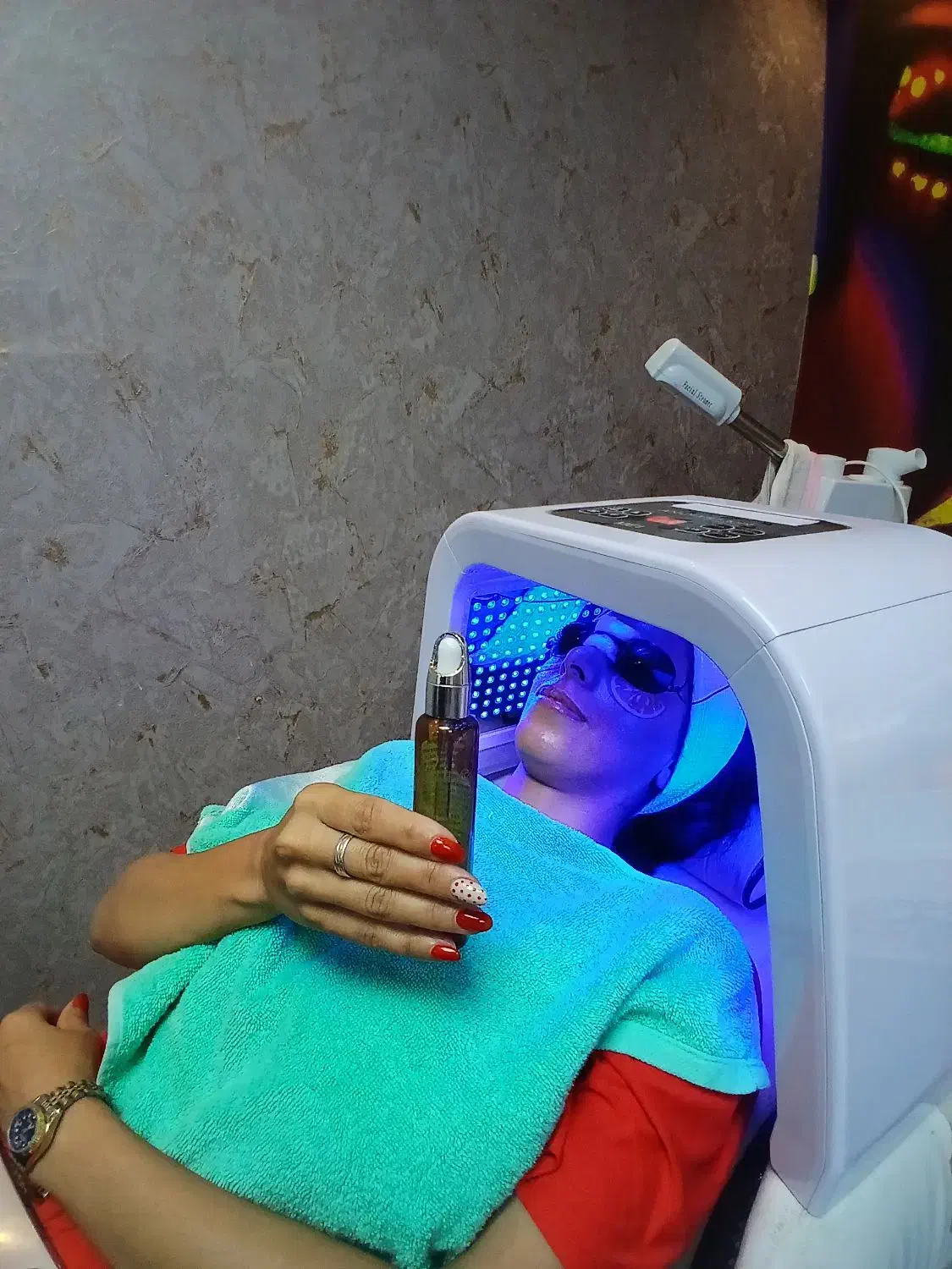 تخفیف صدهزار تومانی فیشال وپاکسازی تا شب یلدا|خدمات آرایشگری و زیبایی|بم, |دیوار