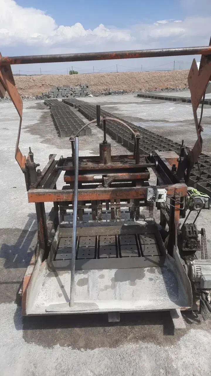 کارگاه بلوک فروشی دستگاه هاازناریساز فروشی|ماشینآلات صنعتی|مشهد, شهید بصیر|دیوار