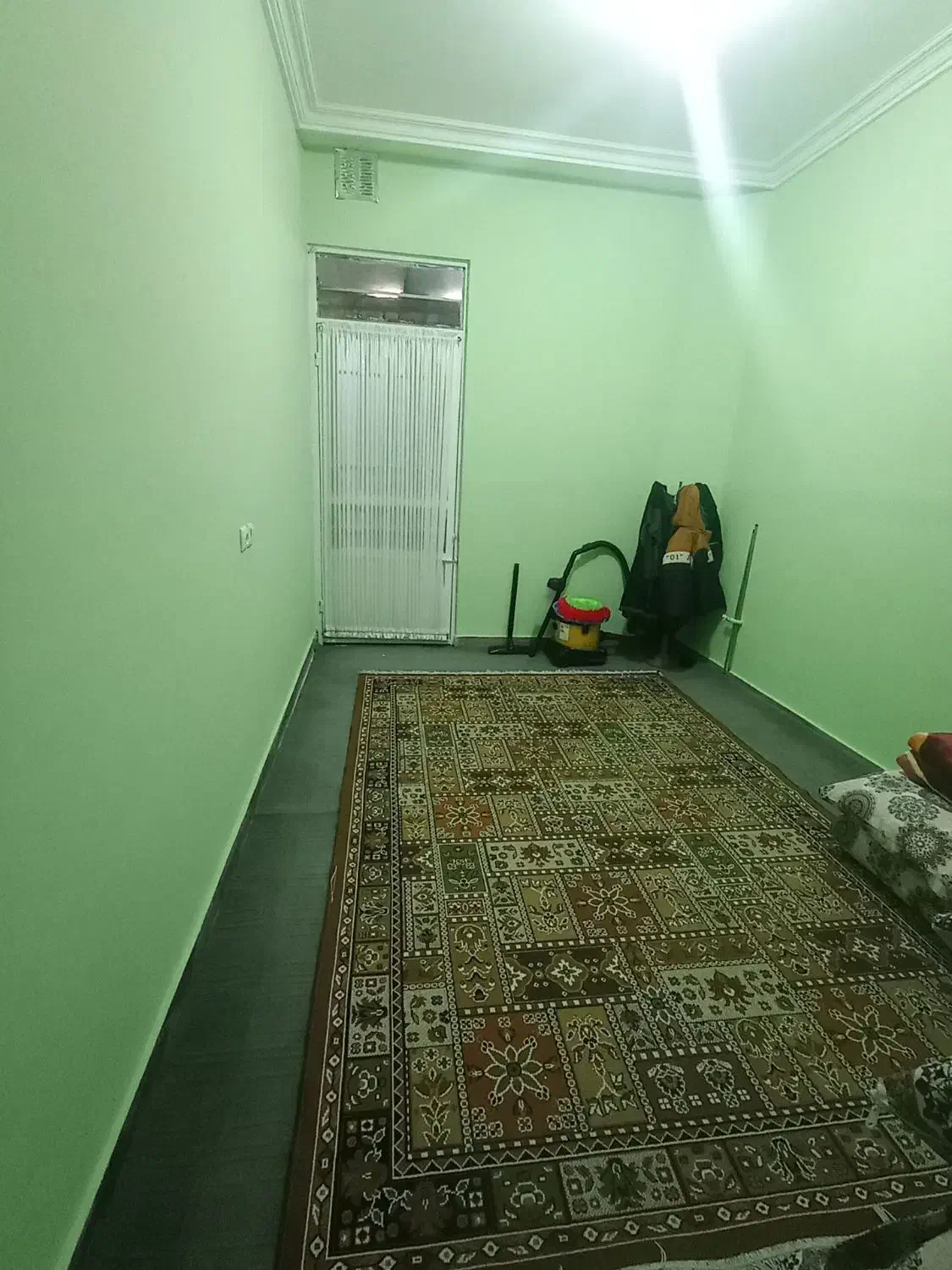 مجله|مجلات|نیشابور, ریوند|دیوار