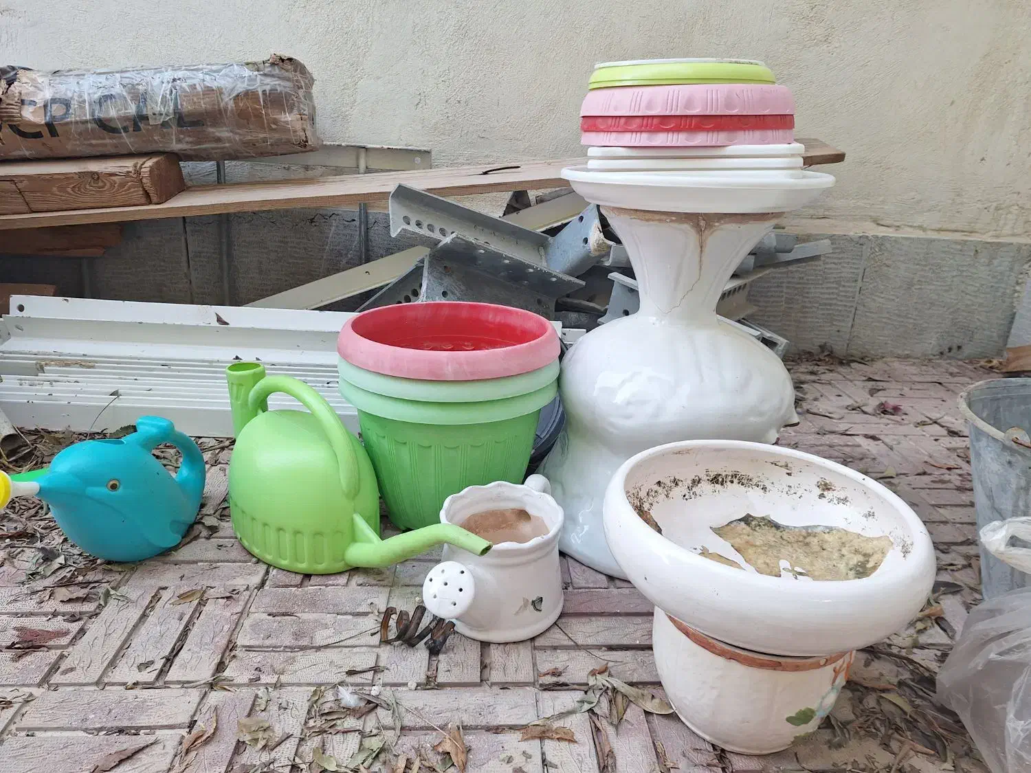 گلدان|گل و گیاه طبیعی|قشم, |دیوار