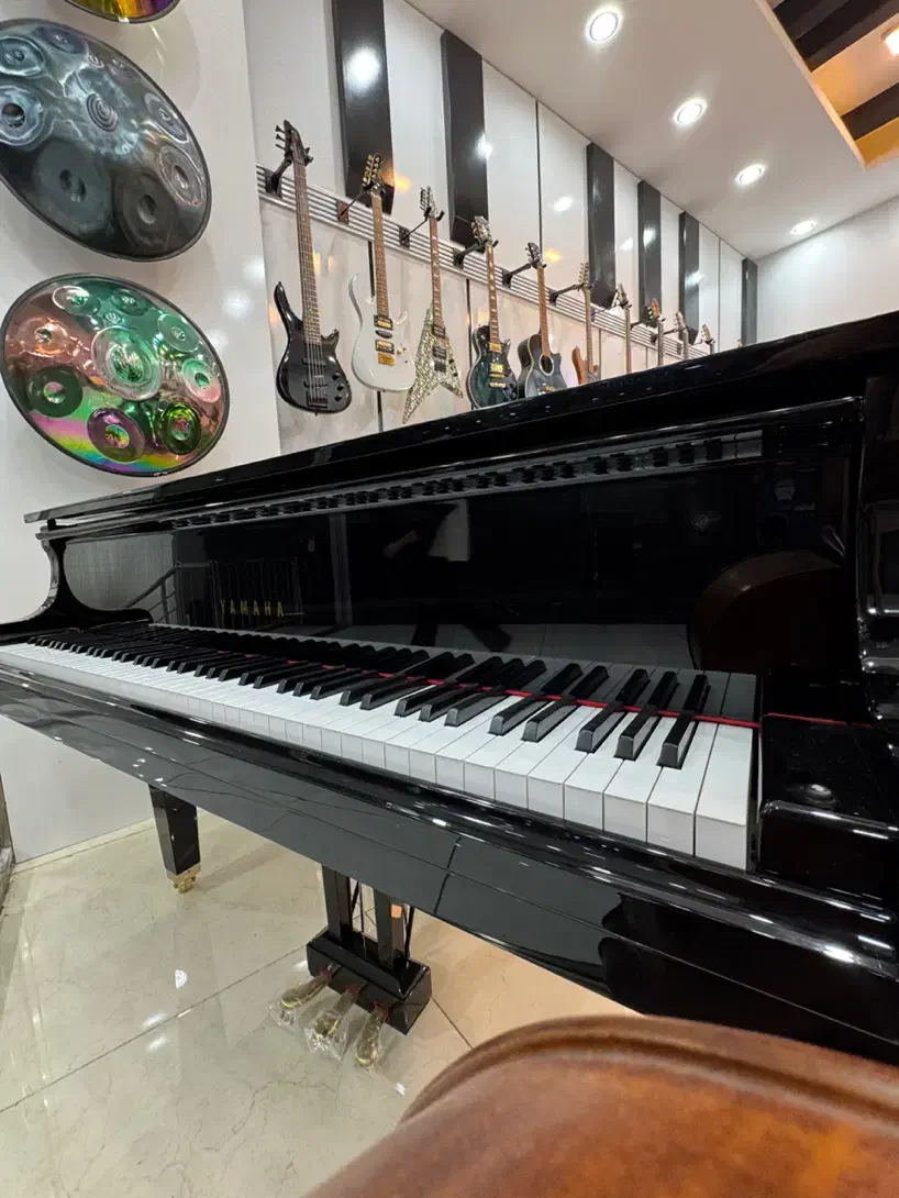 پیانو آکوستیک|پیانو، کیبورد، آکاردئون|شیراز, عفیف‌آباد|دیوار