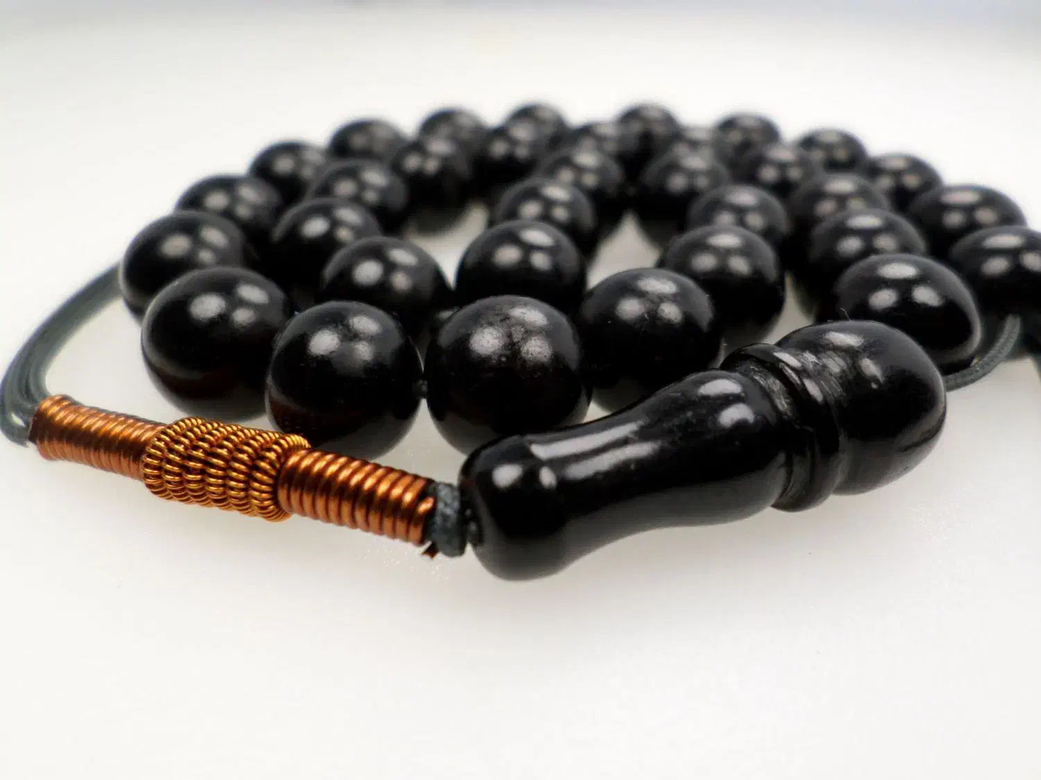 تسبیح شبق ، شوه،کهربای طبیعی سیاه ۳۳ عددی کد ۲۶۷|بدلیجات|قشم, |دیوار