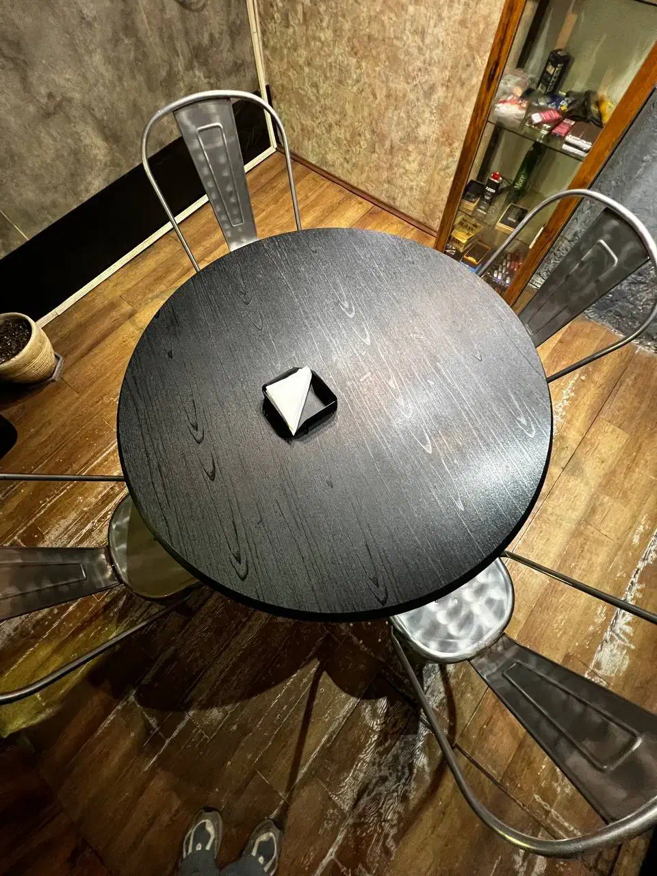 میز و صندلی|میز و صندلی غذاخوری|رشت, منظریه|دیوار