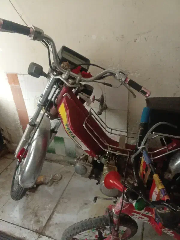 هندا ۷۰|موتورسیکلت|مشهد, ایثارگران|دیوار