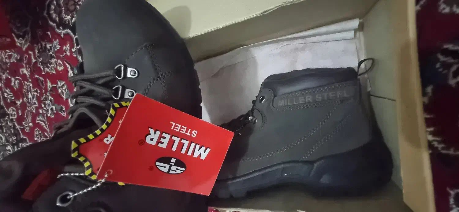 کفش ایمنی|کیف، کفش، کمربند|بروجرد, |دیوار