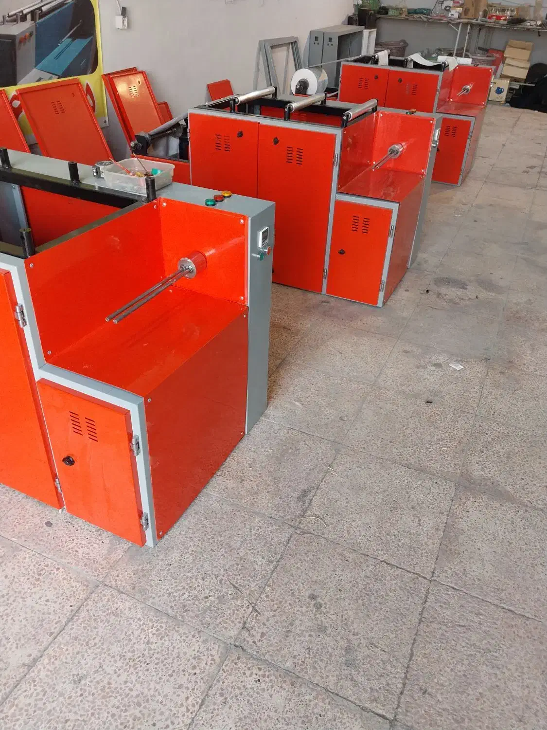 تولیدکننده دستگاه رول کن سفره یک بار مصرف ۳کاره|ماشینآلات صنعتی|ورامین, خیر آباد|دیوار