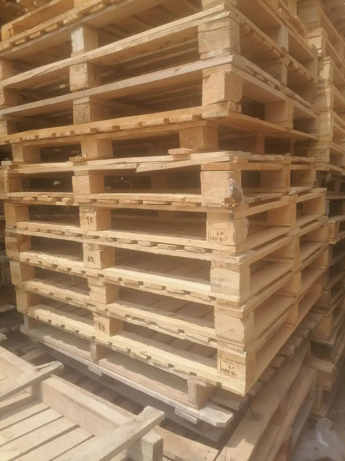 پالت چوبی و باکس چوبی. و..|خدمات پیشه و مهارت|شیراز, میانرود|دیوار