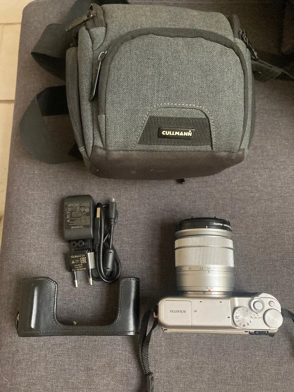 دوربین عکاسی فوجی fujifilm X-A10|دوربین عکاسی و فیلم‌برداری|کرج, فاز ۴ مهرشهر|دیوار