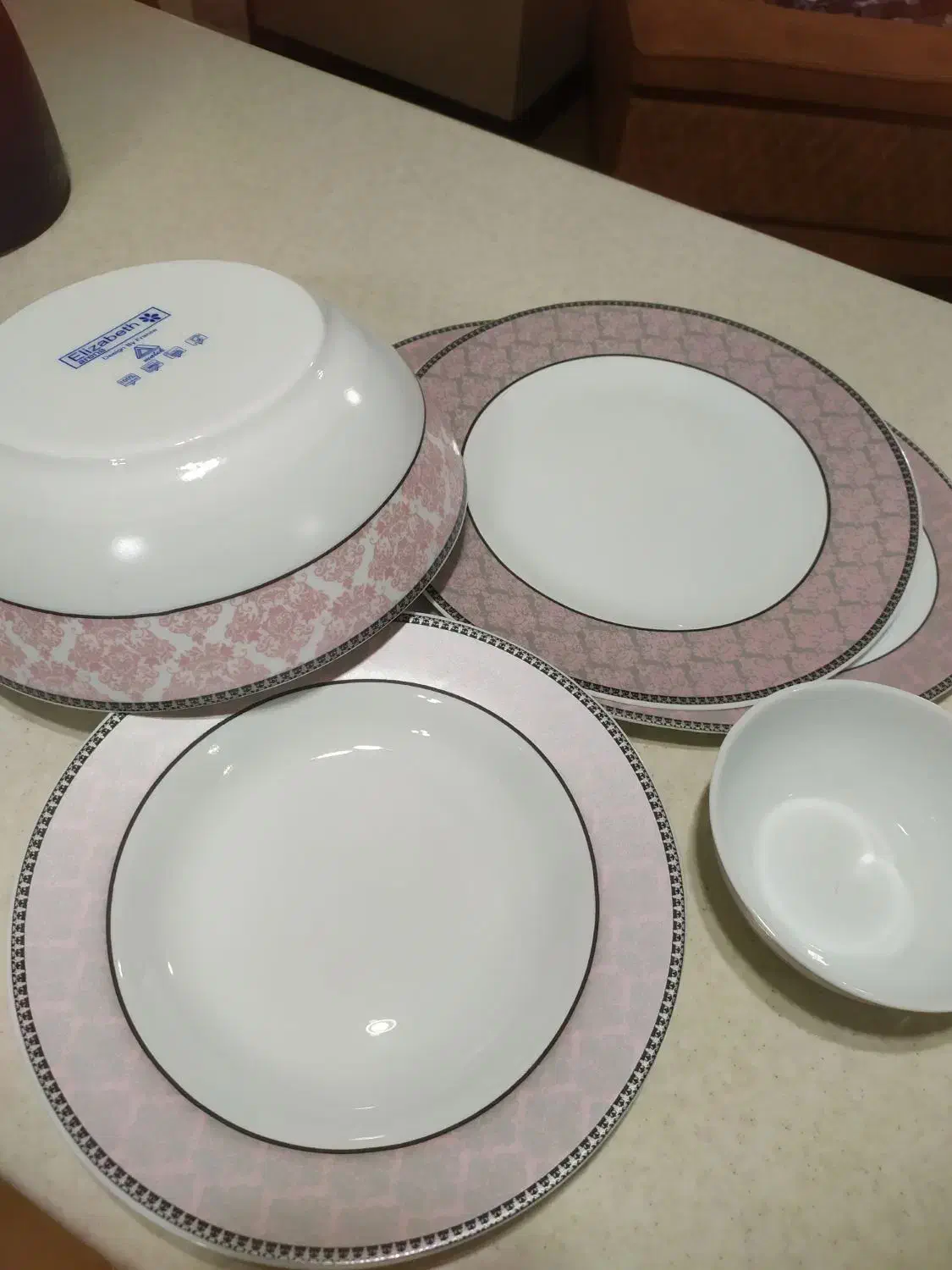 سرویس ظرف ۱۲ نفره|ظروف سرو و پذیرایی|کرمان, |دیوار