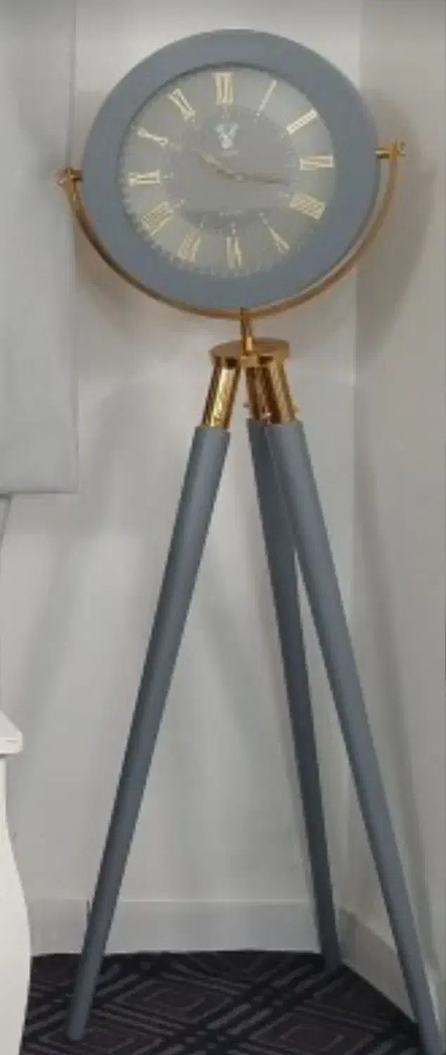 ساعت سه پایه|ساعت دیواری و تزئینی|مشهد, همت آباد|دیوار