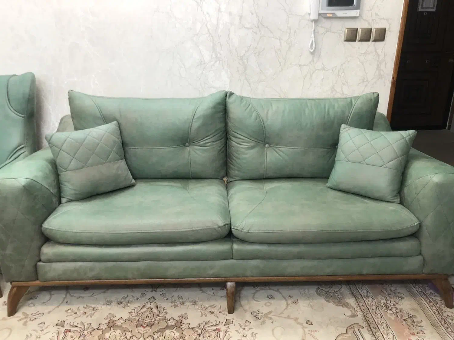 مبل راحتی همراه با۲کاناپه ی تختخوابشو|مبلمان خانگی و میز عسلی|قم, بلوار امین و ساحلی|دیوار