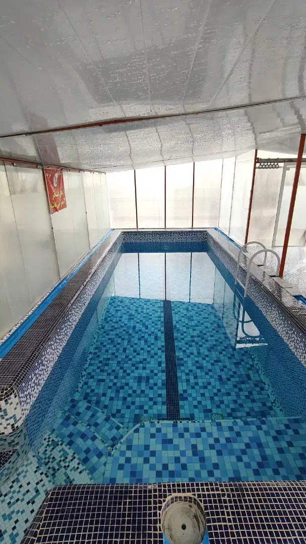 اجاره ویلا باغبهادران استخر سرپوشیده آبگرم ۲|اجارهٔ کوتاهمدت ویلا و باغ|باغ بهادران, |دیوار