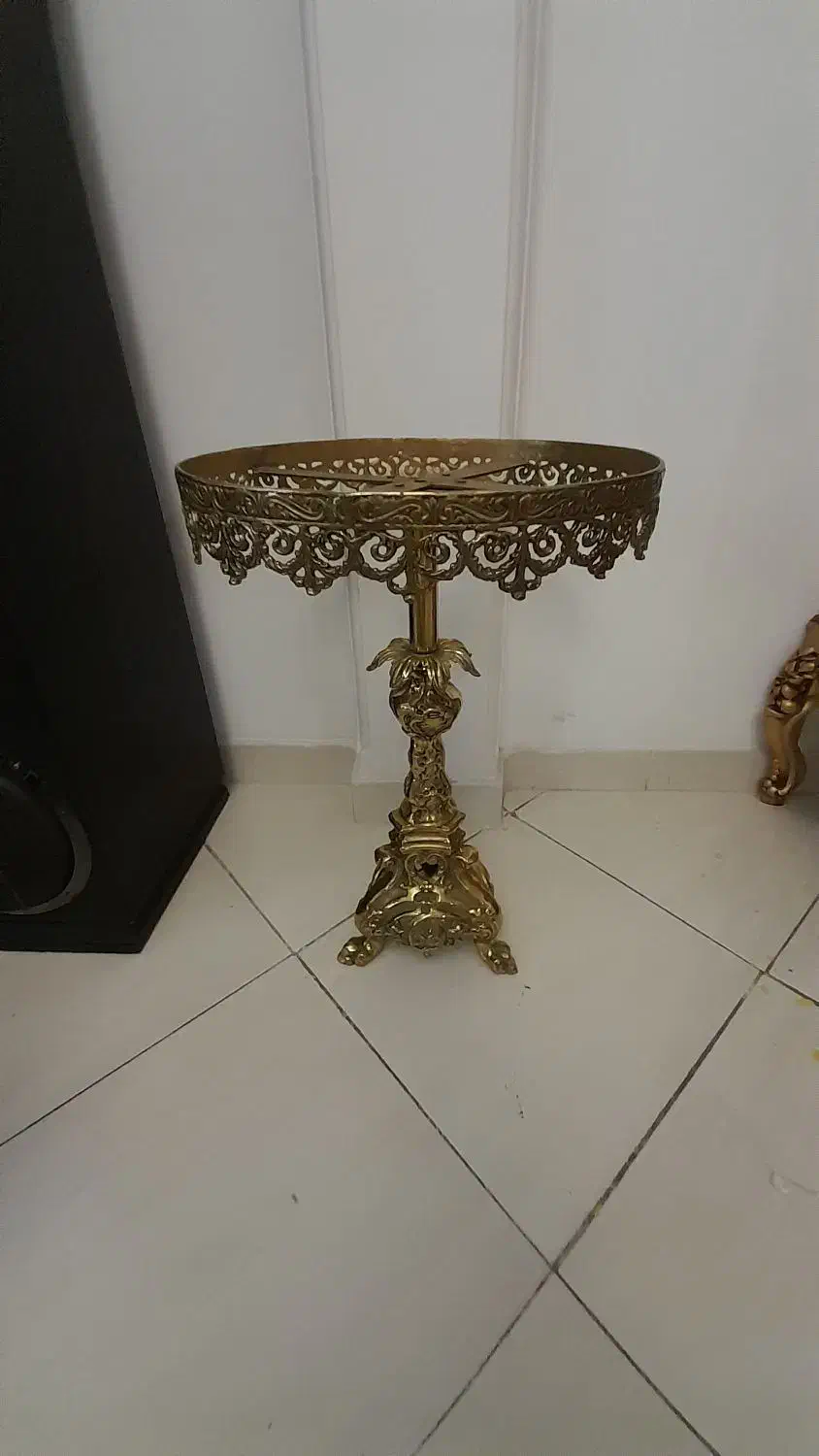 میز تلفن برنجی|میز تلفن|ری, دیلمان|دیوار