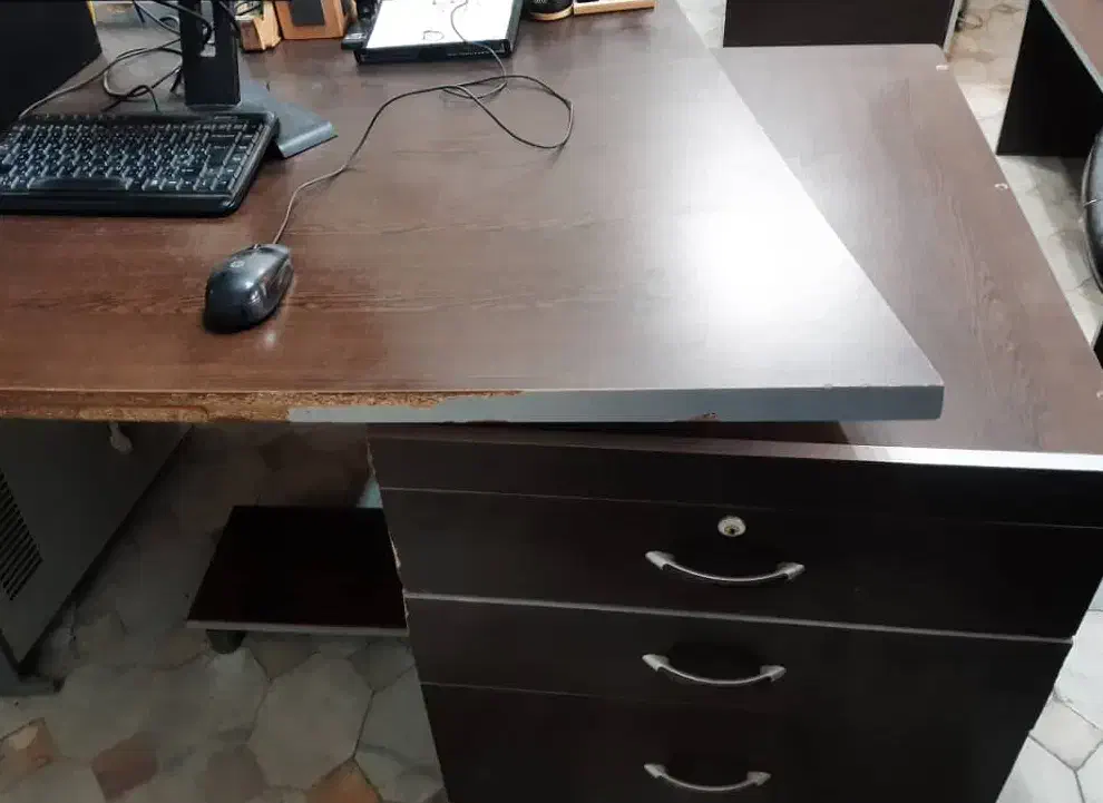 میز اداری بزرگ|دفتر کار|کرمان, |دیوار