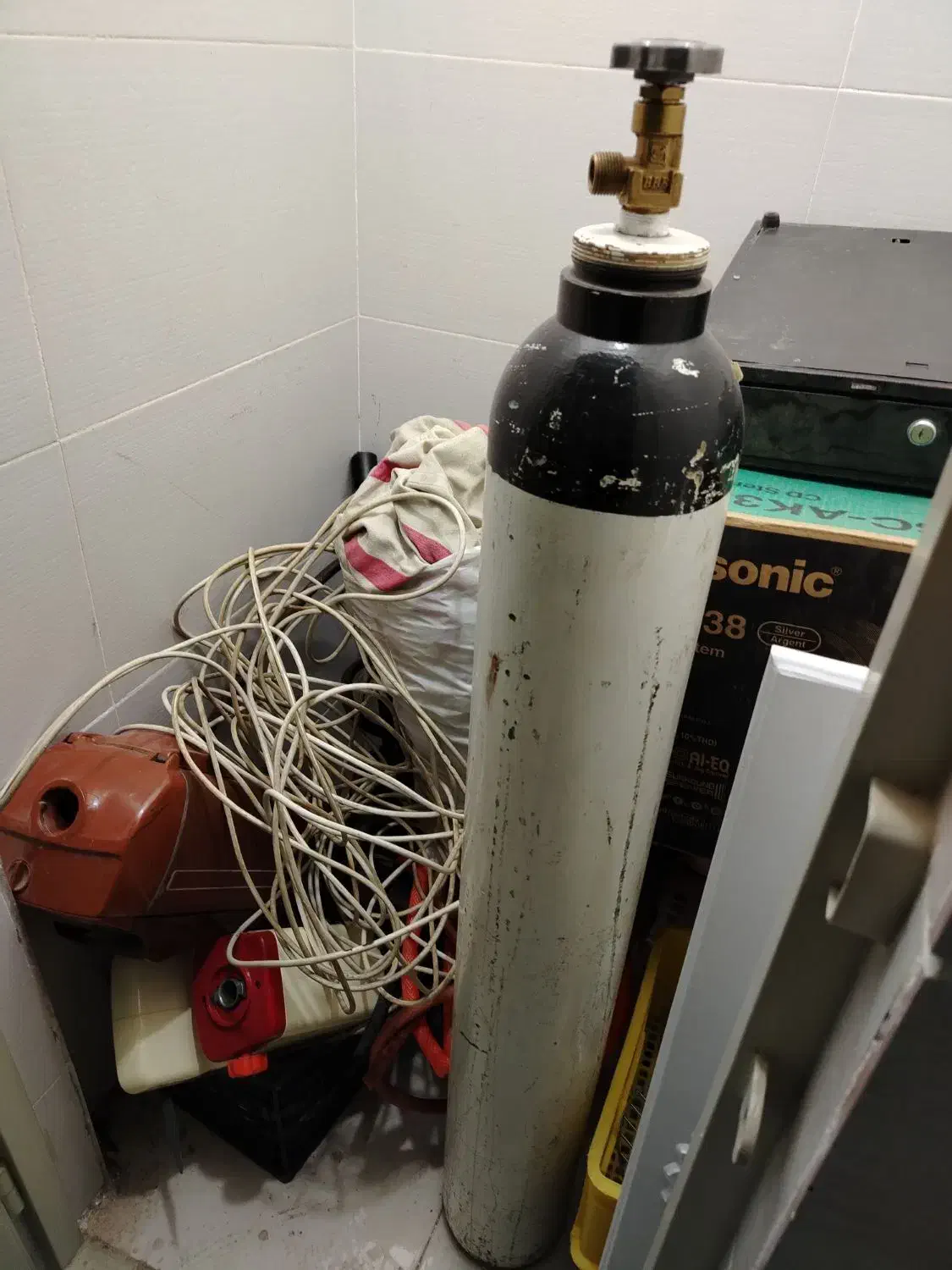 فروش دستگاه اکسیژن پزشکی|پزشکی|سنندج, |دیوار