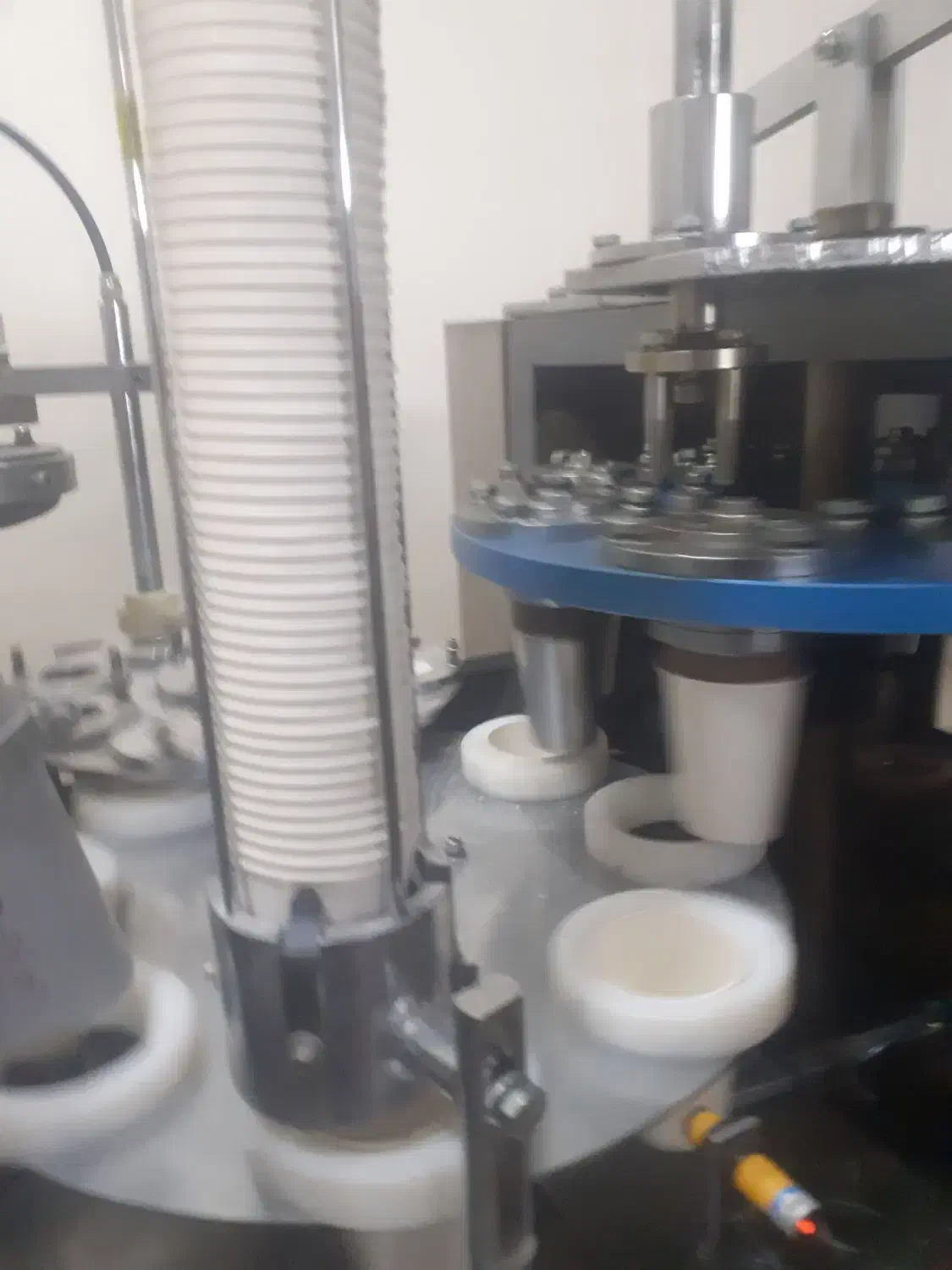 لیوان کاغذی|ظروف نگهدارنده، پلاستیکی، یک‌بارمصرف|فلاورجان, |دیوار